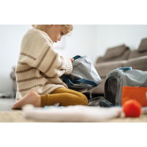 Small Foot Котенце с чанта за носене, с включени аксесоари за грижа