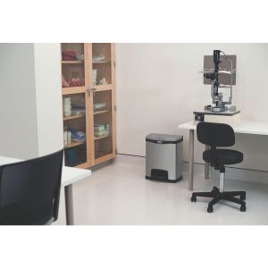 Кош Rubbermaid Slim Jim Front, метален, 30 L, черен, 42.75 x 32.59 x 55.52 cm