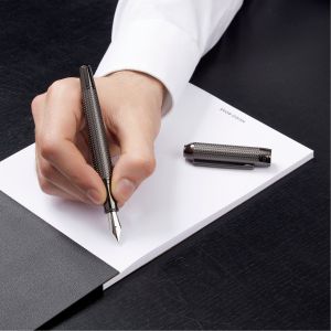 Hugo Boss Писалка Elemental, в кутия, хром