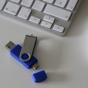 Office 1 USB флаш памет Swivel, USB 3.0, 16 GB, Type-C OTG, синя