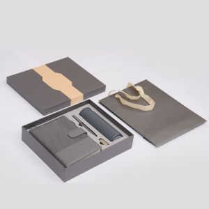 Office 1 Комплект Welcome, тефтер, бутилка, химикалка и USB флаш памет, в кутия