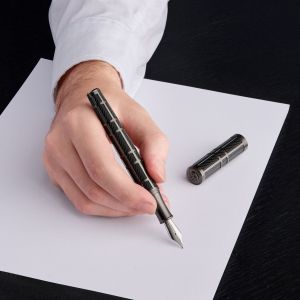 Hugo Boss Писалка Frame Grid, черно-сива