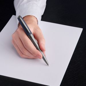 Hugo Boss Химикалка Essential Active, синя