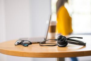 Слушалки HP Poly Voyager 4320, USB Type-C, Bluetooth BT700 dongle