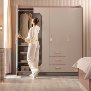 Четирикрилен гардероб ESTELLA