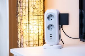 Разклонител Verbatim EUPT-01, Power Tower, вертикален, 11 гнезда, USB