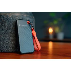Външен SSD твърд диск Verbatim Pocket, 1 TB, джобен, USB 3.2, черно-червен