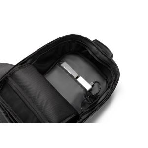 Раница за лаптоп Kingsons Shadow Pro, 15.6'', водоустойчив полиестер/PVC покритие, 20 L, черна