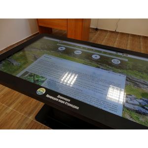 Интерактивна маса Infodart T435