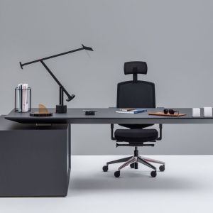 Бюро с регулируема височина MDD Gravity, 2400 х 1600 х 750-1160 mm, фурнир, метални крака