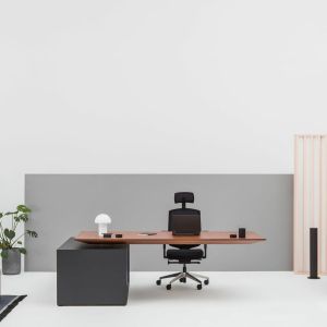 Бюро с регулируема височина MDD Gravity, 2400 х 1600 х 750-1160 mm, фурнир, метални крака