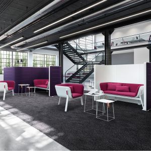 Диван Interstuhl Hub HU312, триместен, с бял корпус