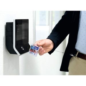 Durable Бадж Enclosed, хоризонтален и вертикален, за 1 карта, 10 броя