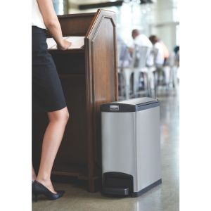 Кош Rubbermaid Slim Jim End, метален, 30 L, черен, 54.94 x 25.65 x 58.78 cm